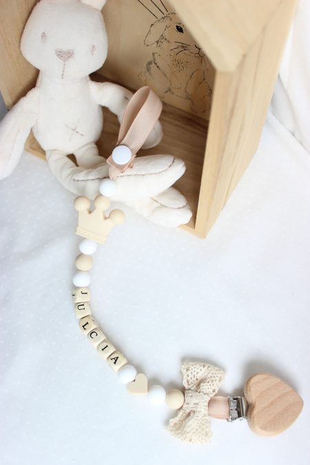 Zawieszka ” beżowa korona”