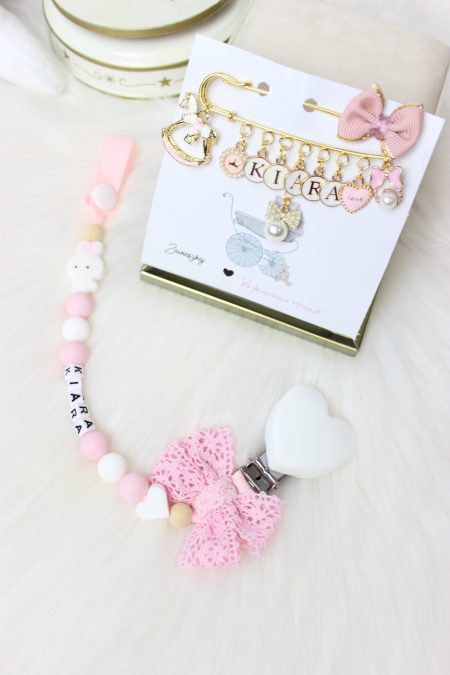 Zawieszka do smoczka „różowa ażurowa”