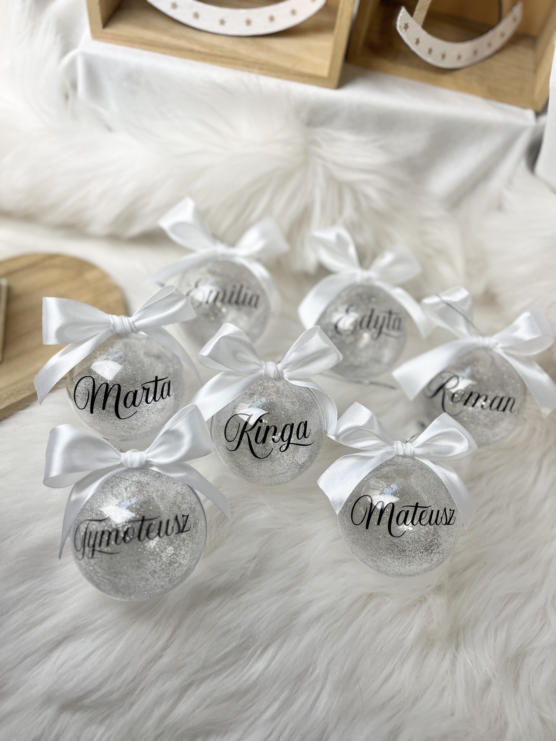 Bombka brokatowa z czarnym napisem