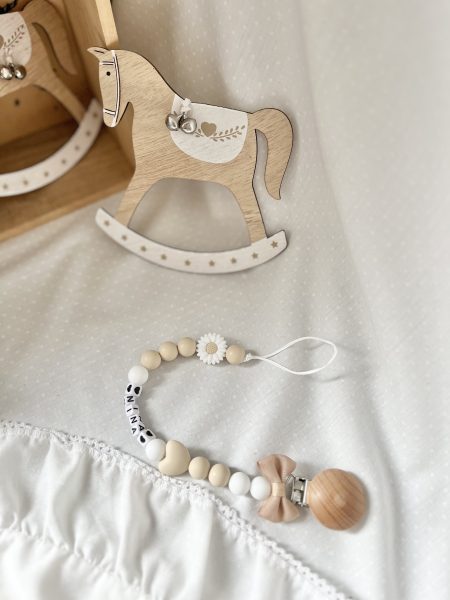 Zawieszka do Smoczka „biała stokrotka”