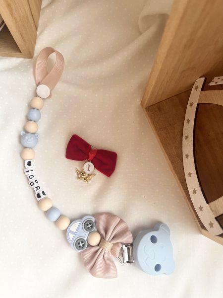 Zawieszka do Smoczka niebieski miś i beż