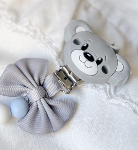 Zawieszka do smoczka na tasiemce z motywem misia i piłki